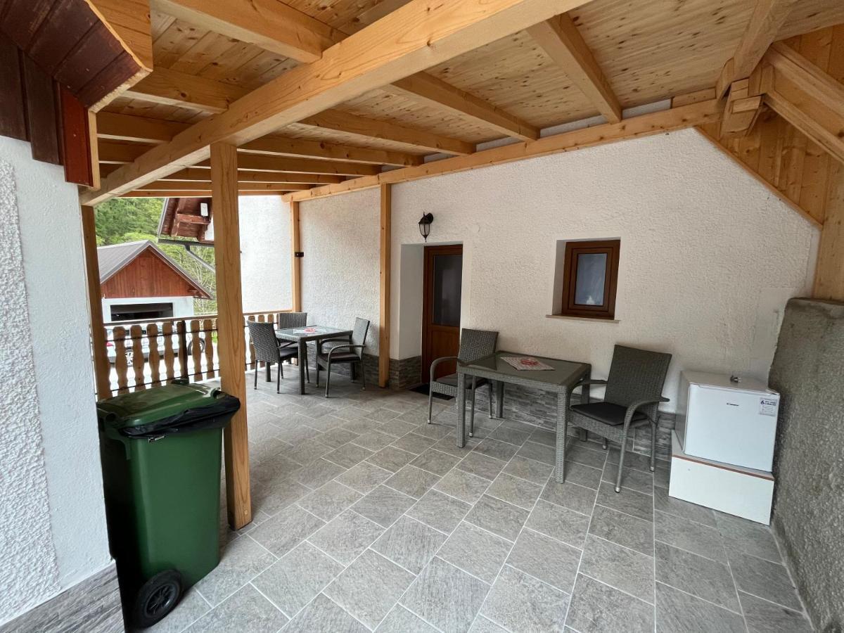 Apartmaji In Sobe Cuder Soča Esterno foto