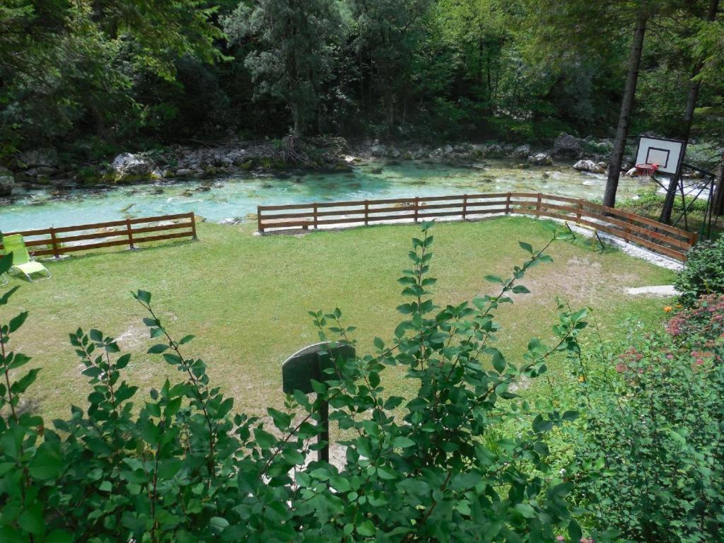 Hotel Apartmaji In Sobe Cuder Soča Esterno foto