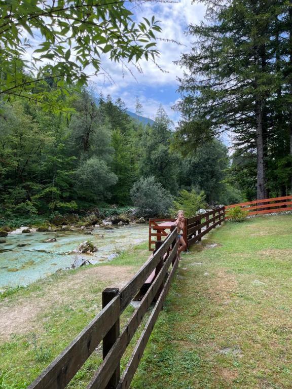 Apartmaji In Sobe Cuder Soča Esterno foto