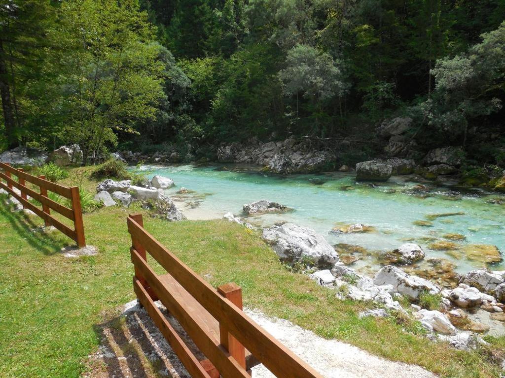 Apartmaji In Sobe Cuder Soča Esterno foto