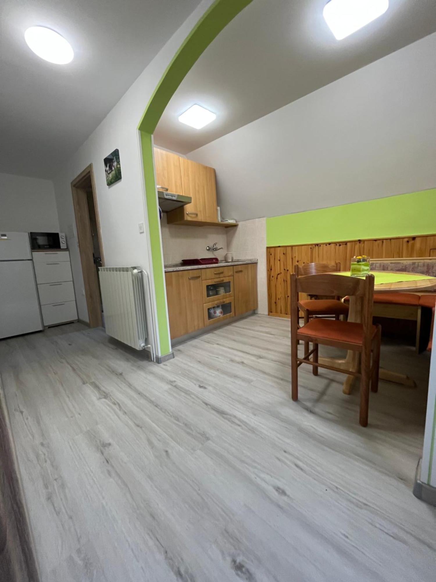 Apartmaji In Sobe Cuder Soča Camera foto